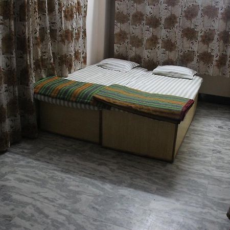 فاراناسي Sagar Guest House المظهر الخارجي الصورة