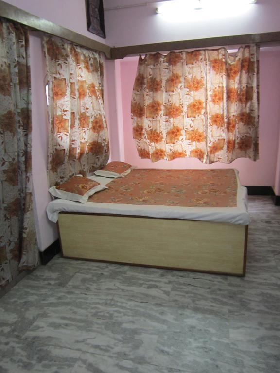 فاراناسي Sagar Guest House المظهر الخارجي الصورة